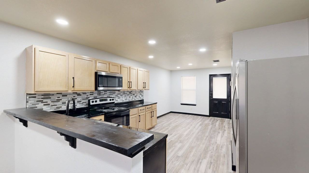 2315 Terrace Dr #B - Photo 7 of 18