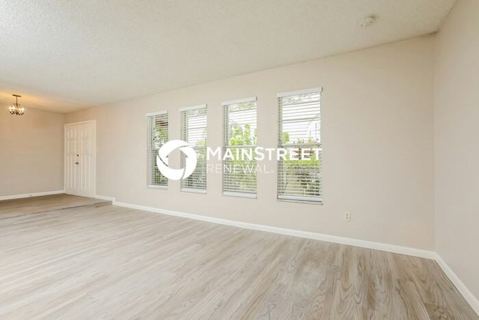 126 Tarrytown Trl - Photo 3 of 16