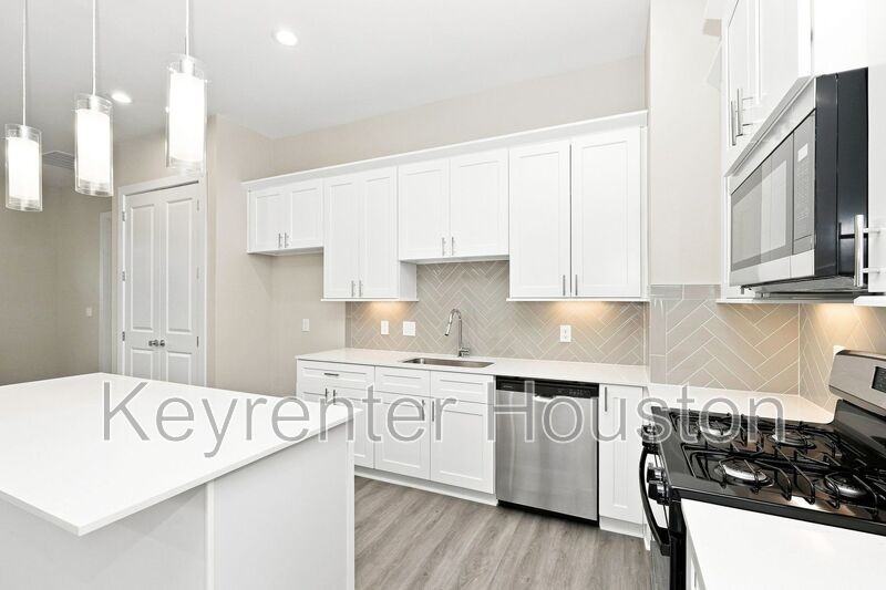 8316 Curry Rd #A - Photo 5 of 15