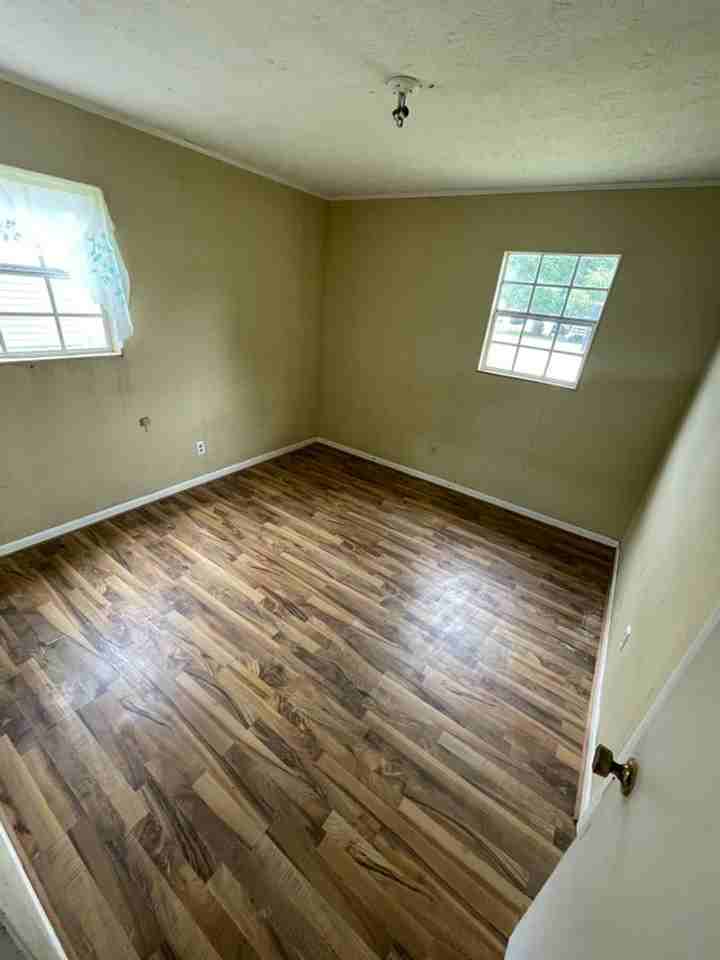 308A N Pine St - Photo 2 of 7