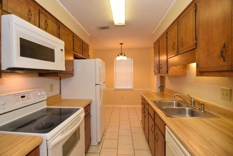 515 Ridgewood Dr - Photo 7 of 26