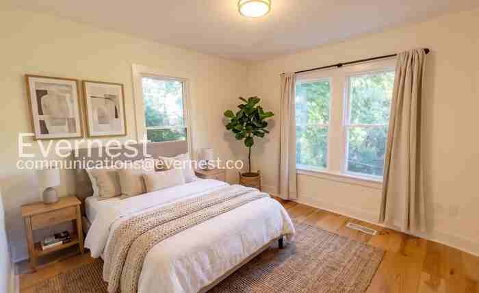 4422 Edelweiss St - Photo 5 of 20