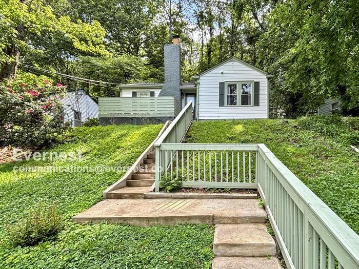 4422 Edelweiss St - Photo 7 of 20
