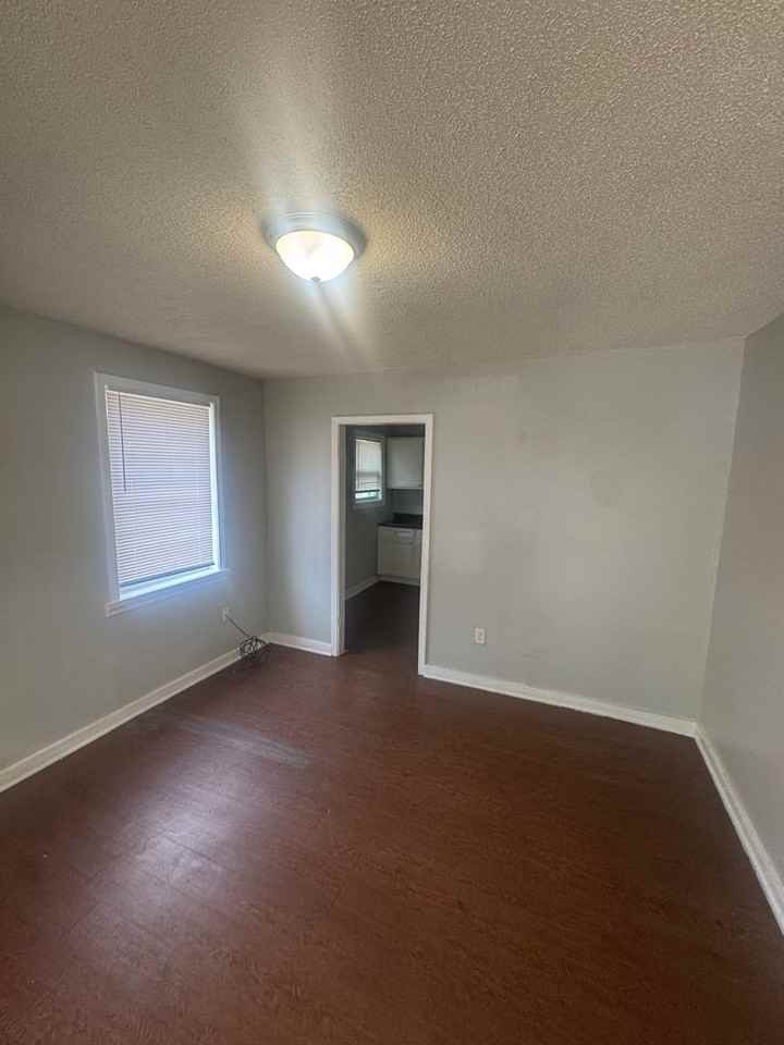 2108 Curry Ave - Photo 7 of 16