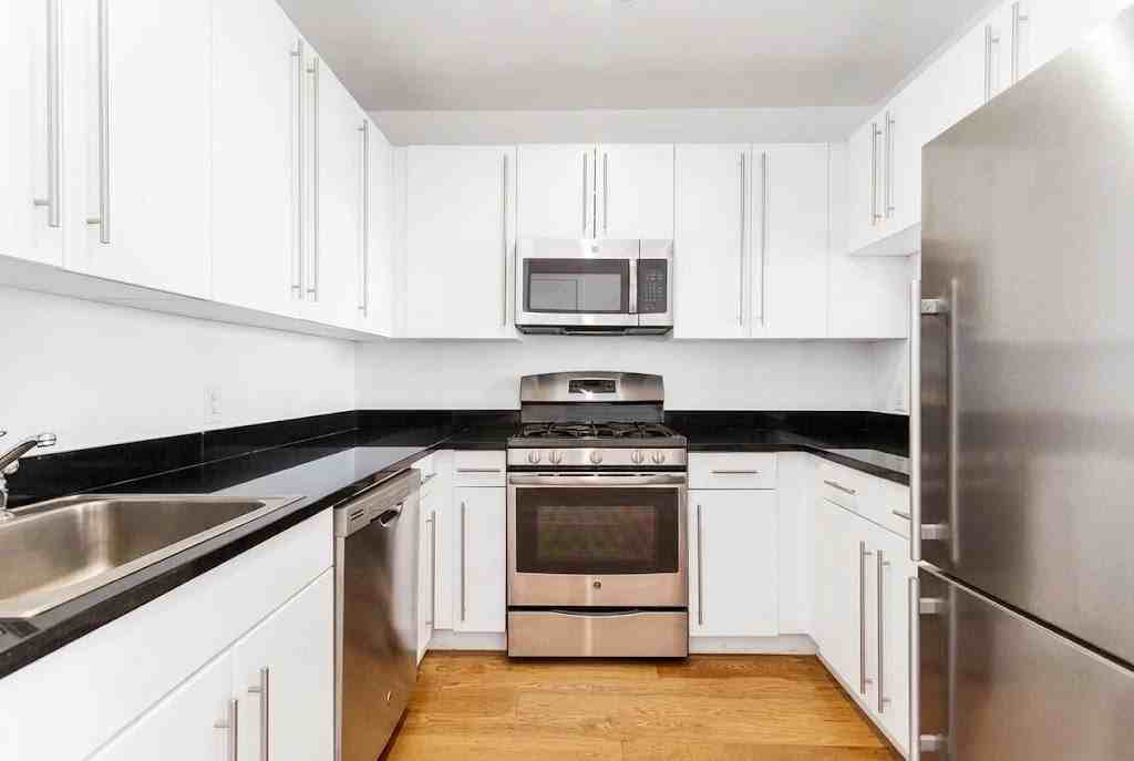 Park Place #12F - Photo 5 of 6