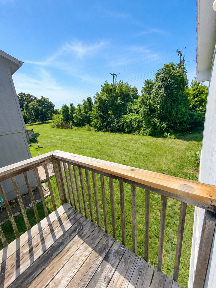 500 Sky Vue Dr - Photo 2 of 16