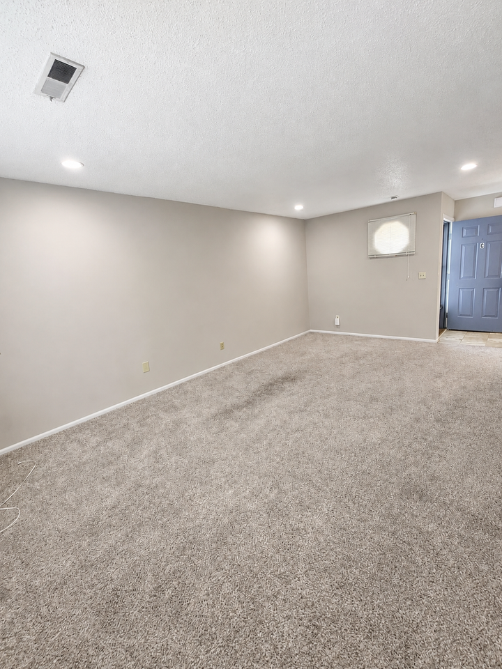 500 Sky Vue Dr - Photo 5 of 16