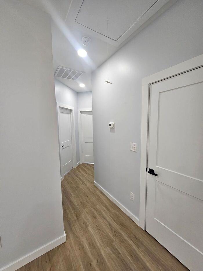 1130 Sunset St - Photo 4 of 9