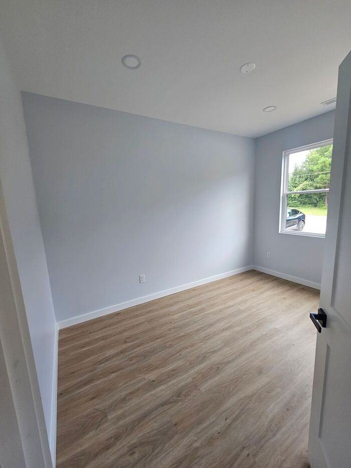 1130 Sunset St - Photo 5 of 9