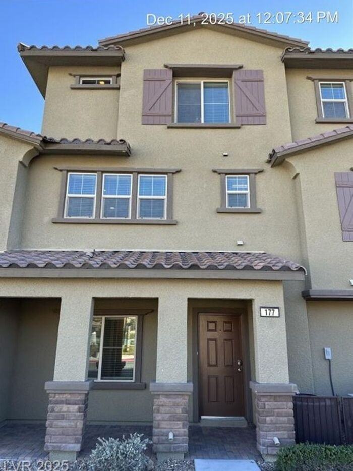177 Petaluma Valley Dr - Photo 2 of 38