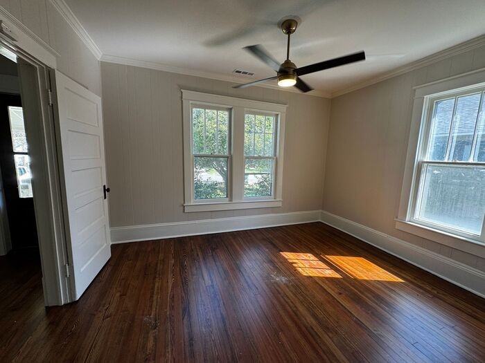 1104 Randolph Ave Se - Photo 5 of 7