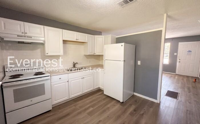 41 Hiland Pl #B - Photo 5 of 16