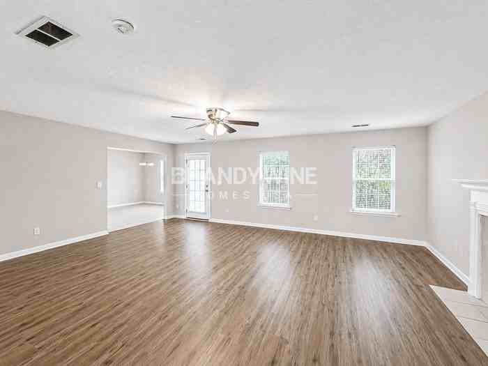 1737 Summit Creek Way - Photo 4 of 21