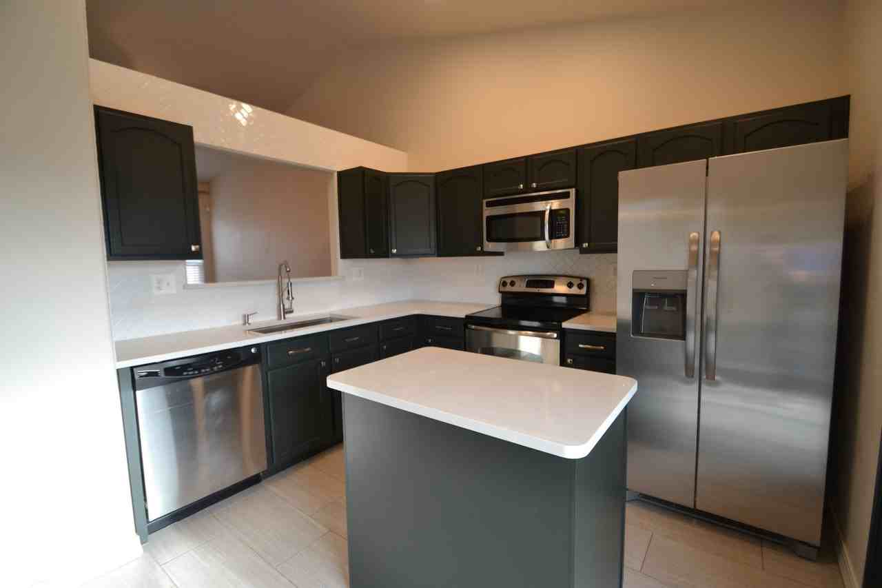 1924 Lillian Way - Photo 6 of 17