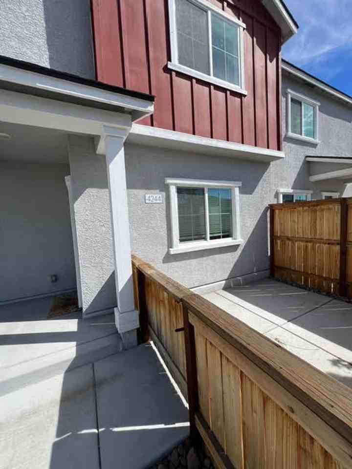 4244 Fawnridge Pl - Photo 2 of 20