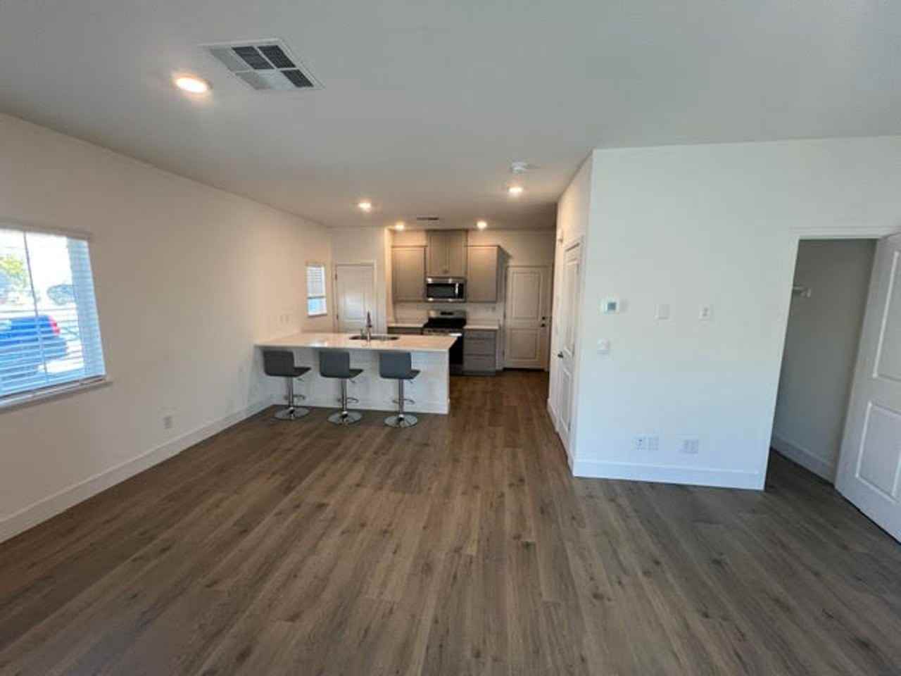 4244 Fawnridge Pl - Photo 3 of 20
