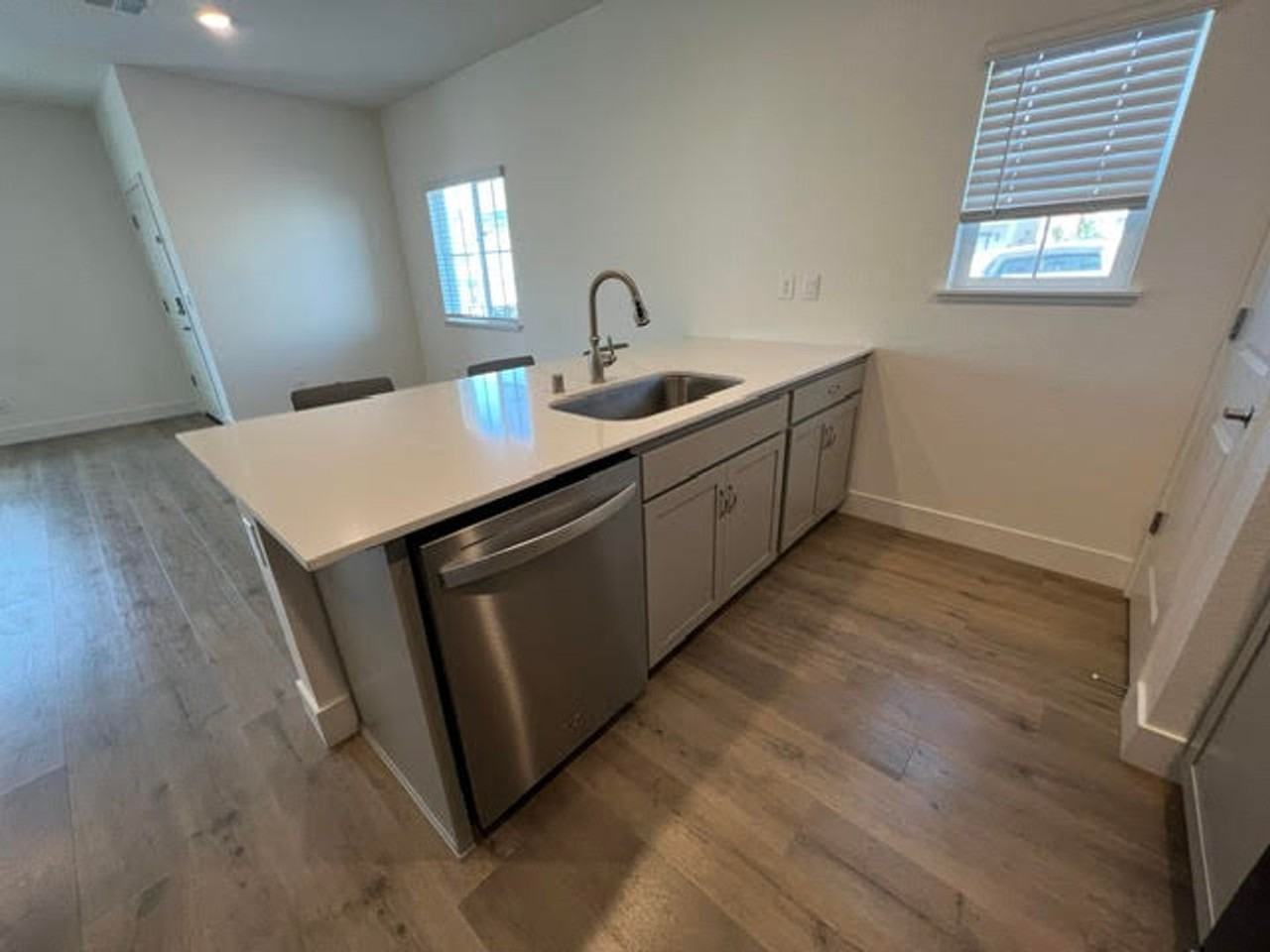 4244 Fawnridge Pl - Photo 5 of 20