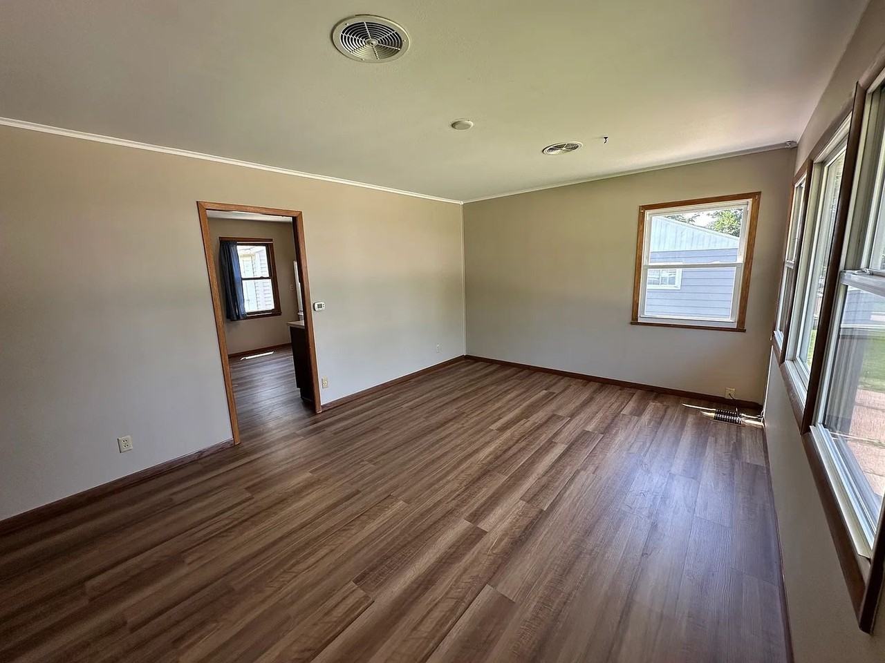 1711 Keith Dr Ne - Photo 2 of 14