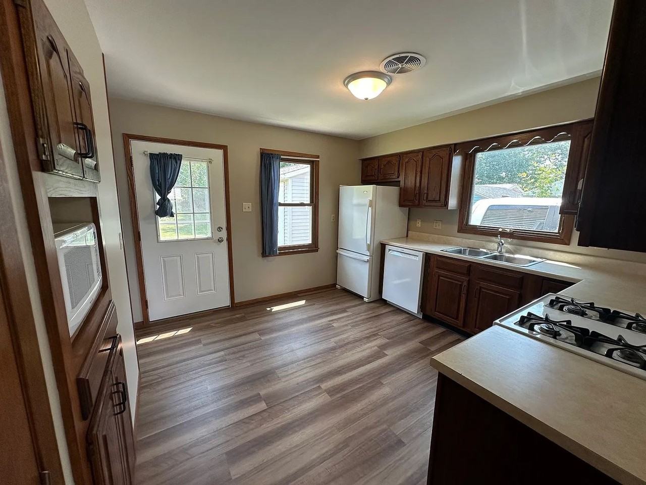 1711 Keith Dr Ne - Photo 6 of 14