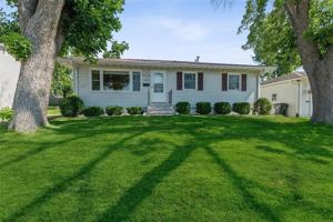 featured image of 1632 47th St Ne