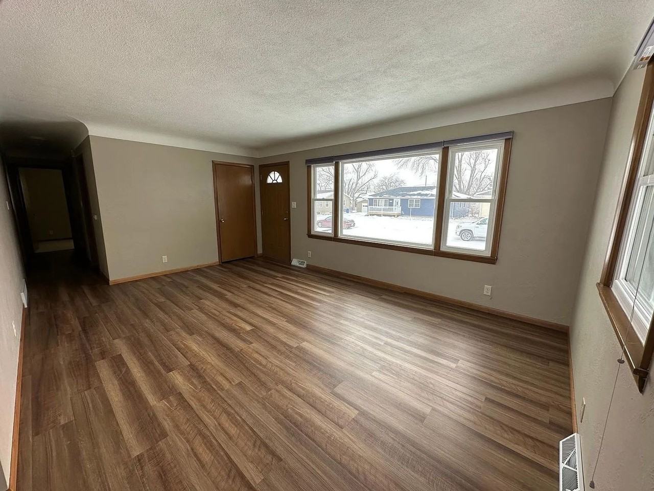 1632 47th St Ne - Photo 5 of 14