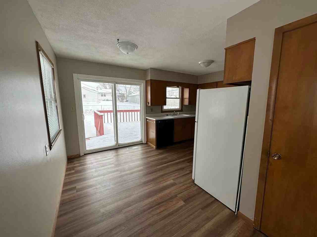 1632 47th St Ne - Photo 7 of 14