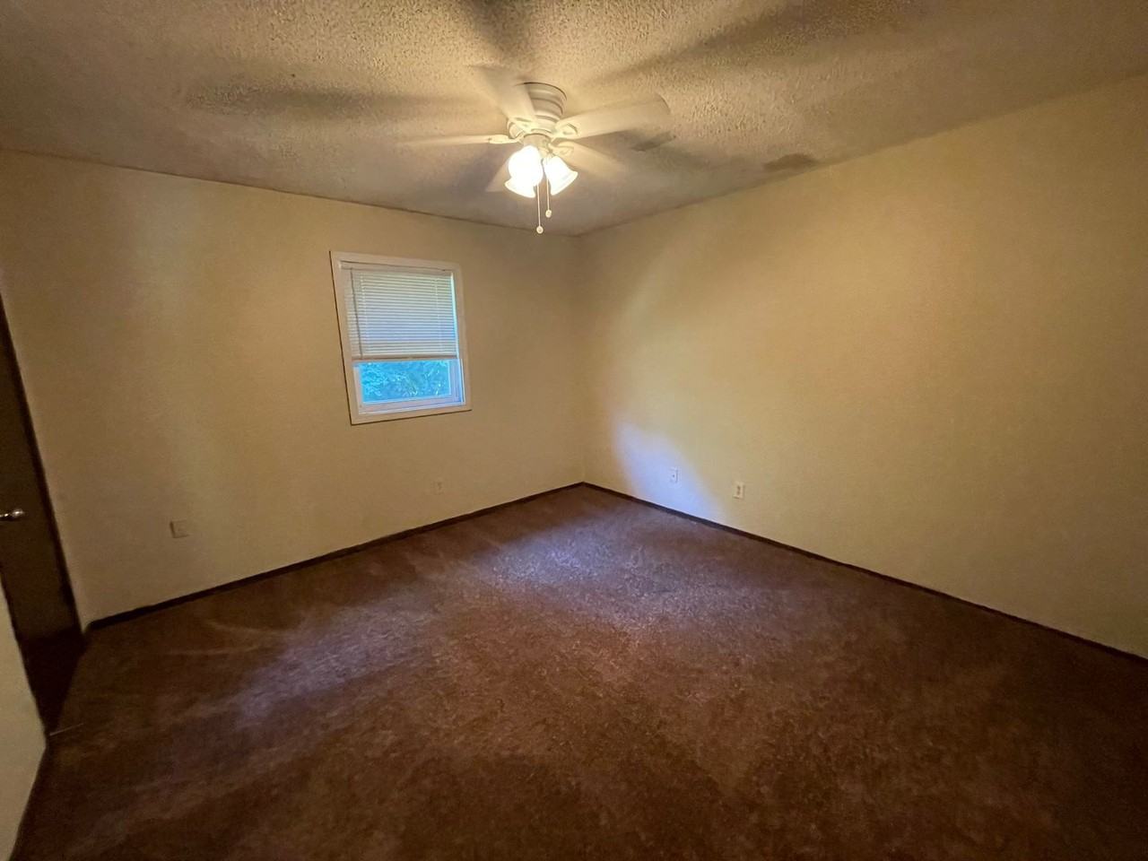 283 E Catherine Dr - Photo 6 of 8