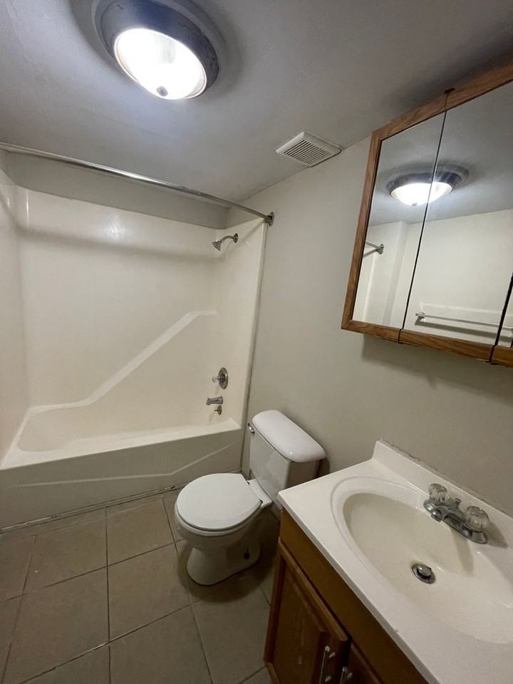 283 E Catherine Dr - Photo 7 of 8