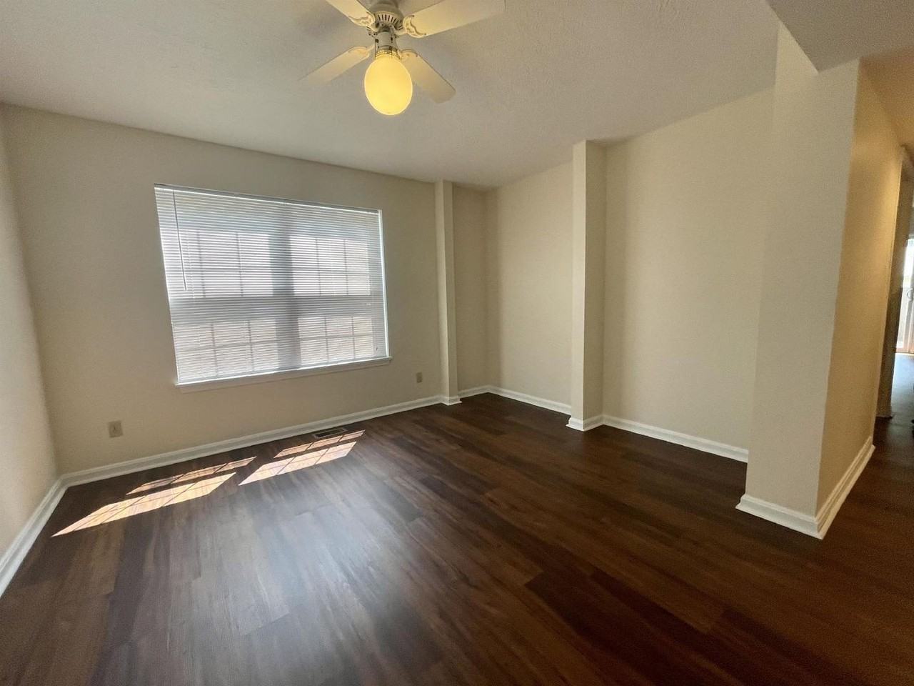 230 E 20th St - Photo 2 of 22