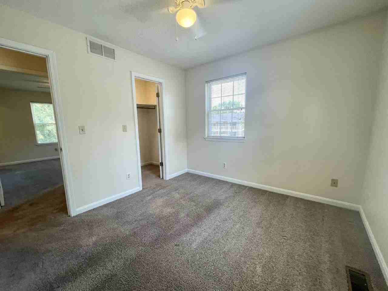 230 E 20th St - Photo 7 of 22