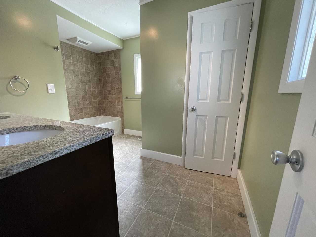 405 S Eagleson Ave - Photo 6 of 21
