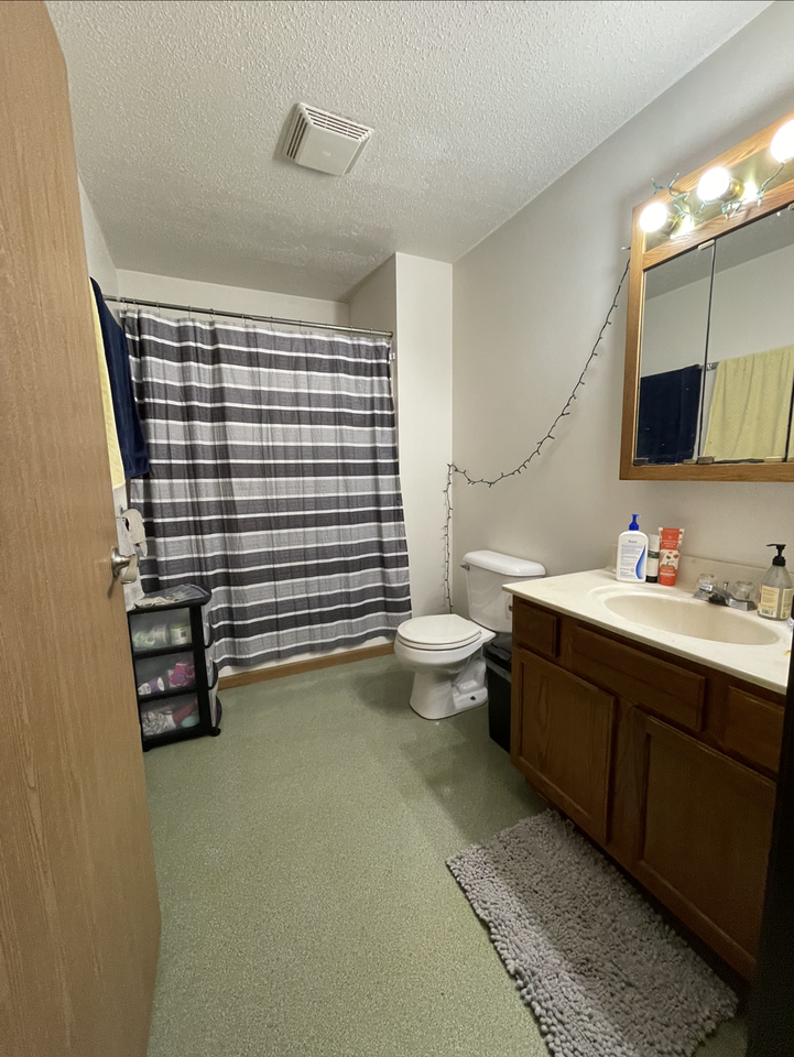 1117 Vine Street - Photo 3 of 14