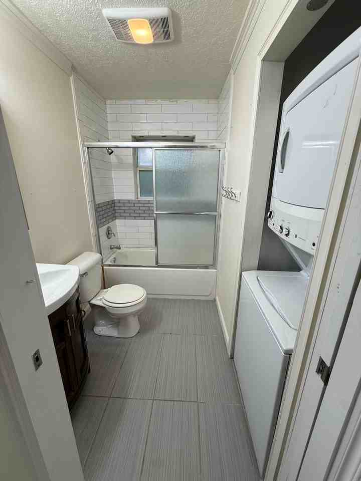 1123 Carter St - Photo 7 of 9