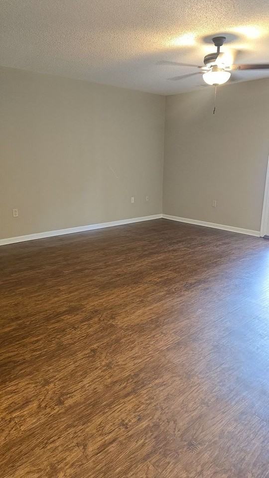 9806B Whitefield Ave - Photo 2 of 21