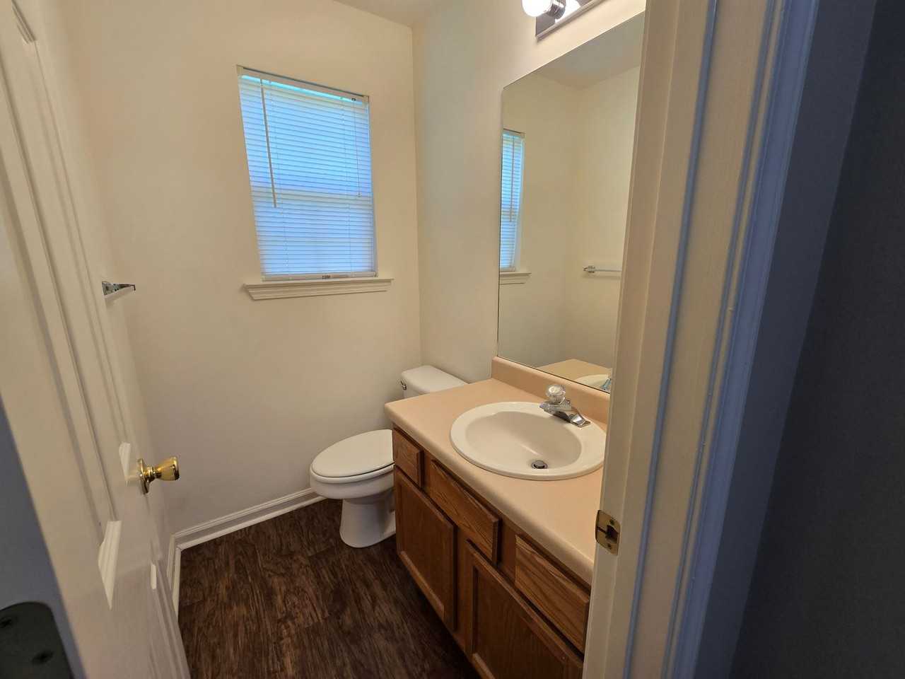 9842A Whitefield Ave - Photo 7 of 14
