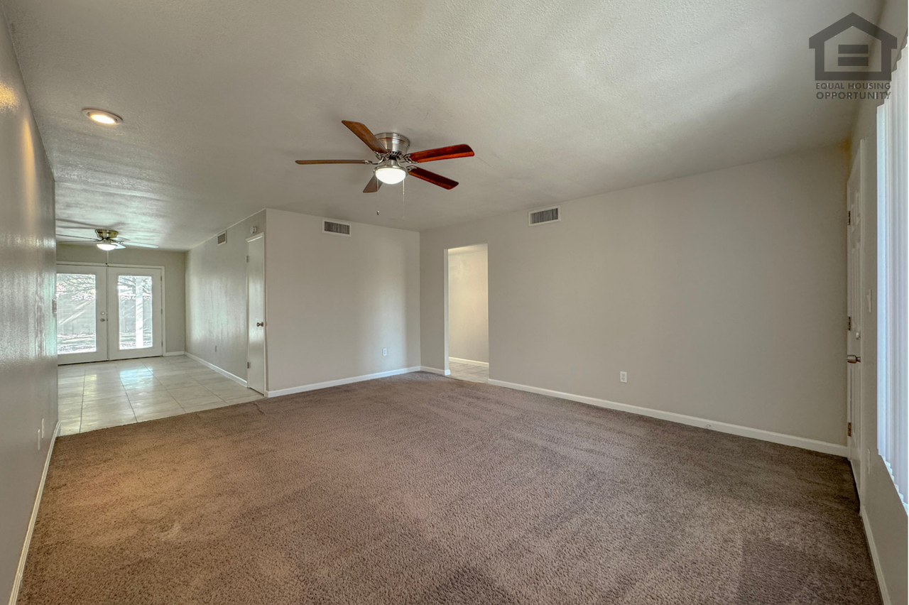 254 E Auburn Dr - Photo 7 of 44