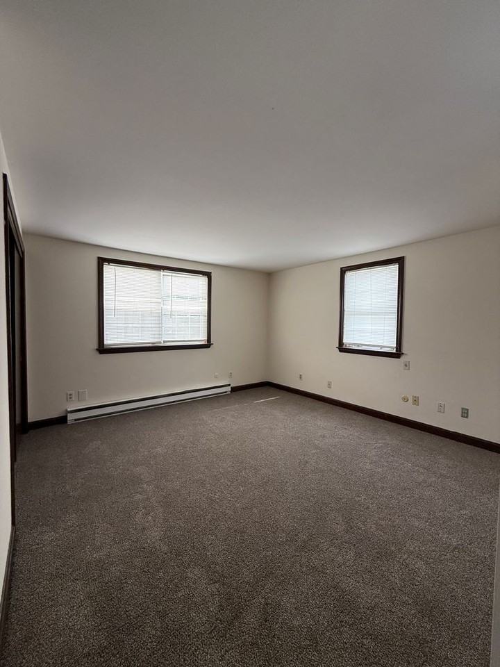35 Groton School Rd #5 - Photo 2 of 4