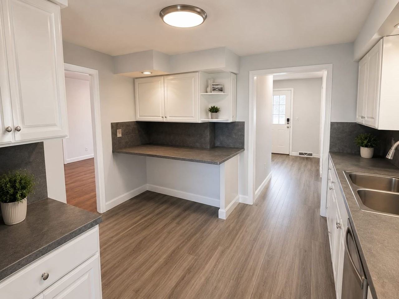169 Corliss Ave - Photo 2 of 12