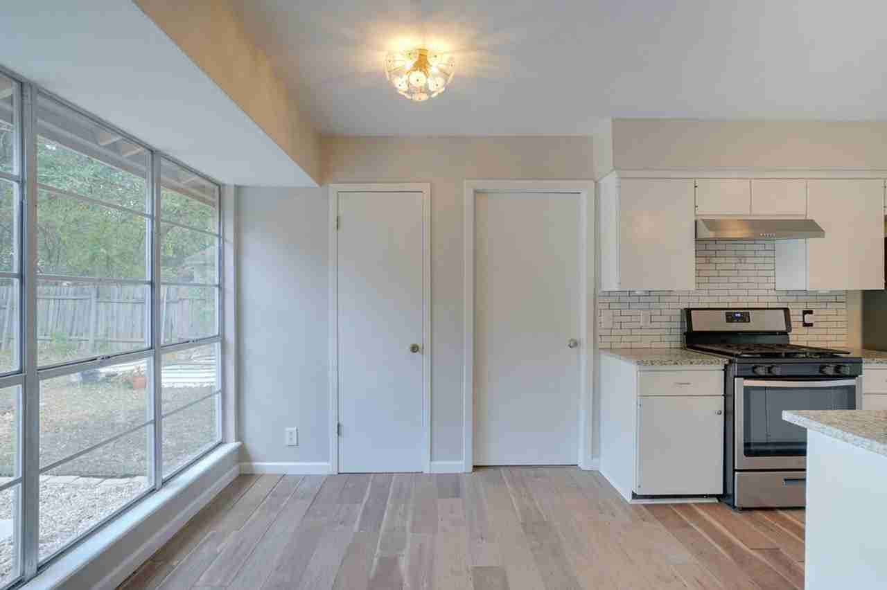 10110 Aspen St - Photo 6 of 20