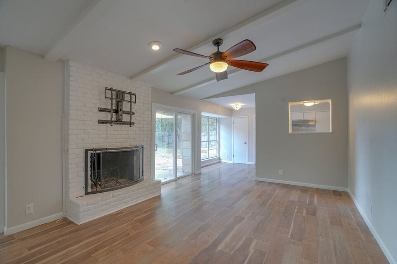 10110 Aspen St - Photo 7 of 20