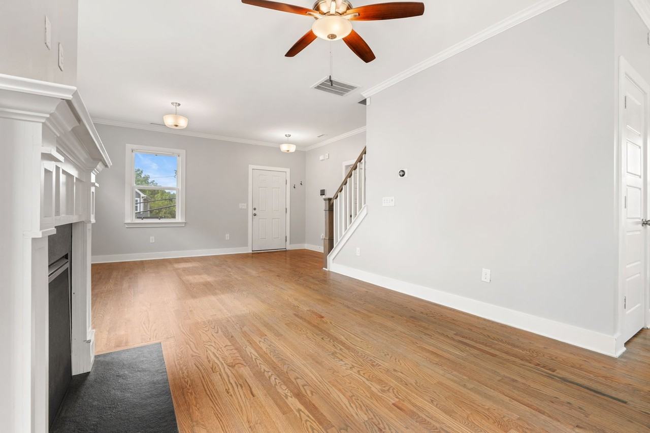 117 Dunstan Ave - Photo 6 of 26