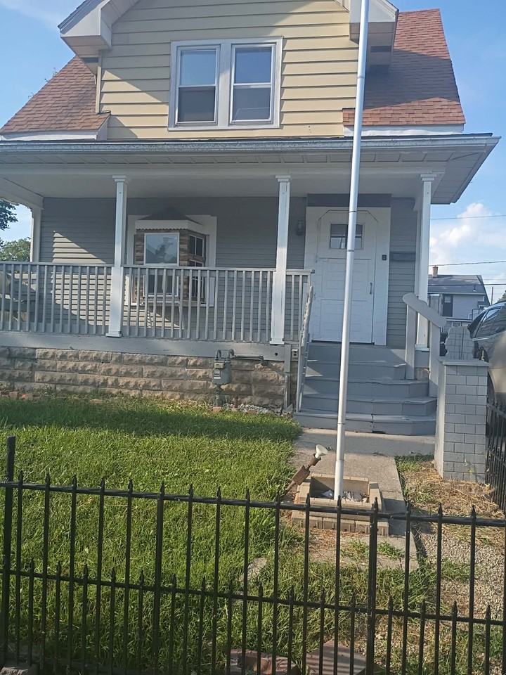 1519 Vinal St - Photo 3 of 15