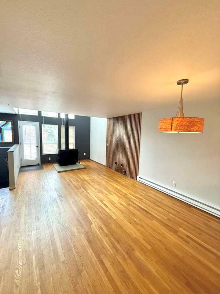 8833A Midvale Ave N - Photo 2 of 43