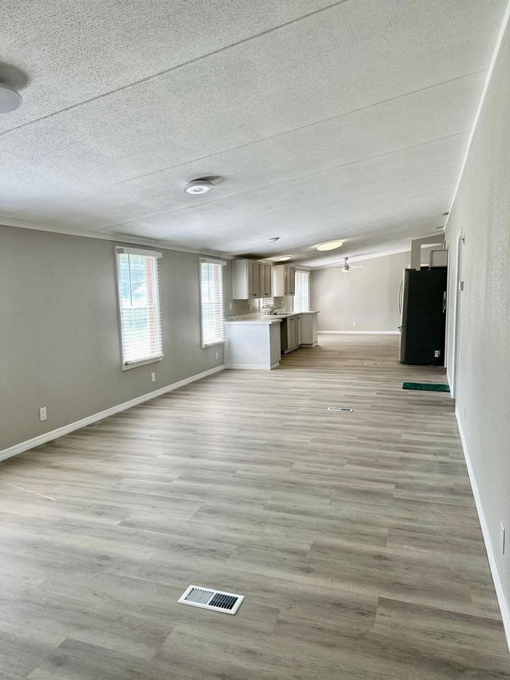4221 Laurel Crest Dr - Photo 2 of 10