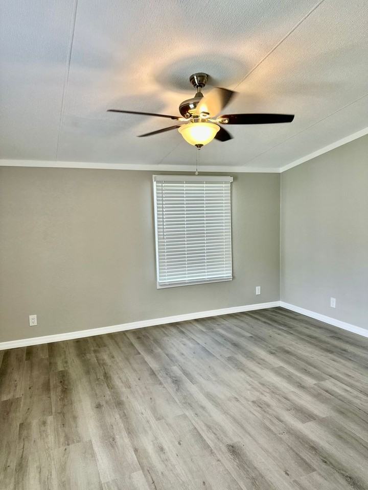4221 Laurel Crest Dr - Photo 5 of 10