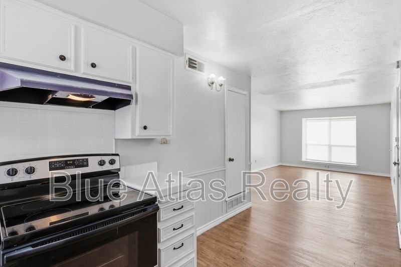 225 Bryan St #7 - Photo 4 of 18