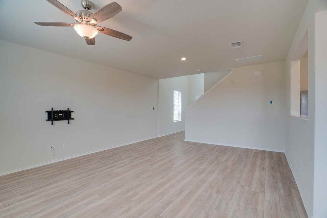1109 Paradise Canyon Cv - Photo 3 of 20