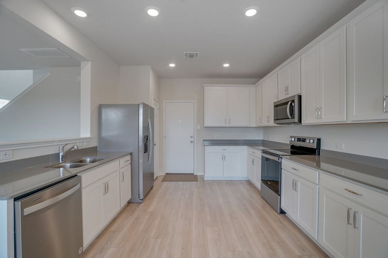 1109 Paradise Canyon Cv - Photo 6 of 20