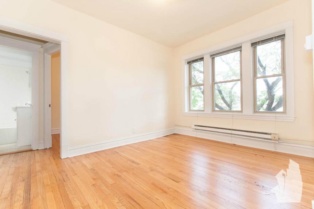 2915 W George St #2915-2 - Photo 4 of 9