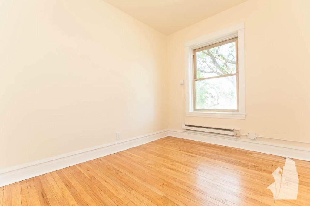 2915 W George St #2915-2 - Photo 6 of 9